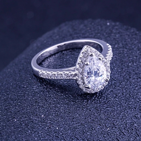 ✨Sparkling Sterling Sapphire✨18K White Gold✨ - Picture 6 of 9